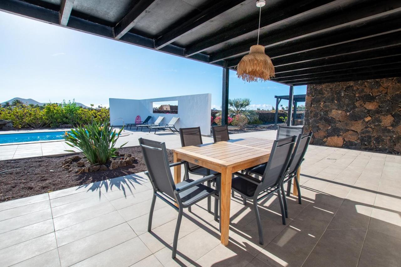 Heated & Shared Pool Villa Matriana 36A, North Shore Villas Лахарес Екстериор снимка