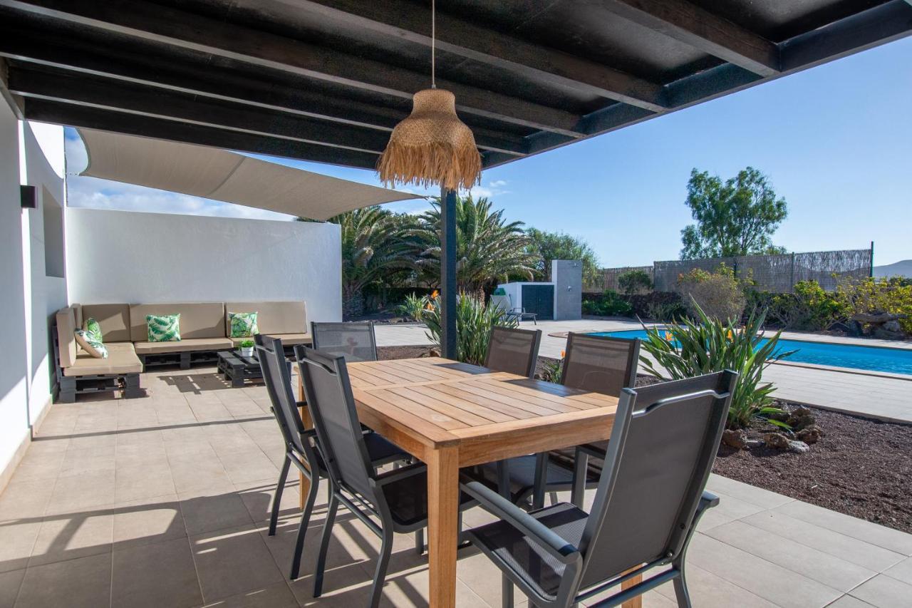 Heated & Shared Pool Villa Matriana 36A, North Shore Villas Лахарес Екстериор снимка