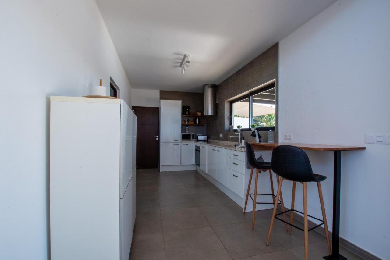 Heated & Shared Pool Villa Matriana 36A, North Shore Villas Лахарес Екстериор снимка