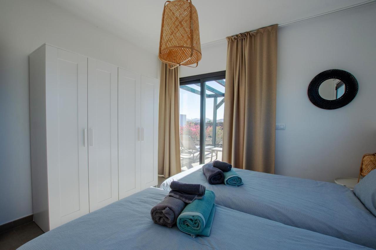 Heated & Shared Pool Villa Matriana 36A, North Shore Villas Лахарес Екстериор снимка