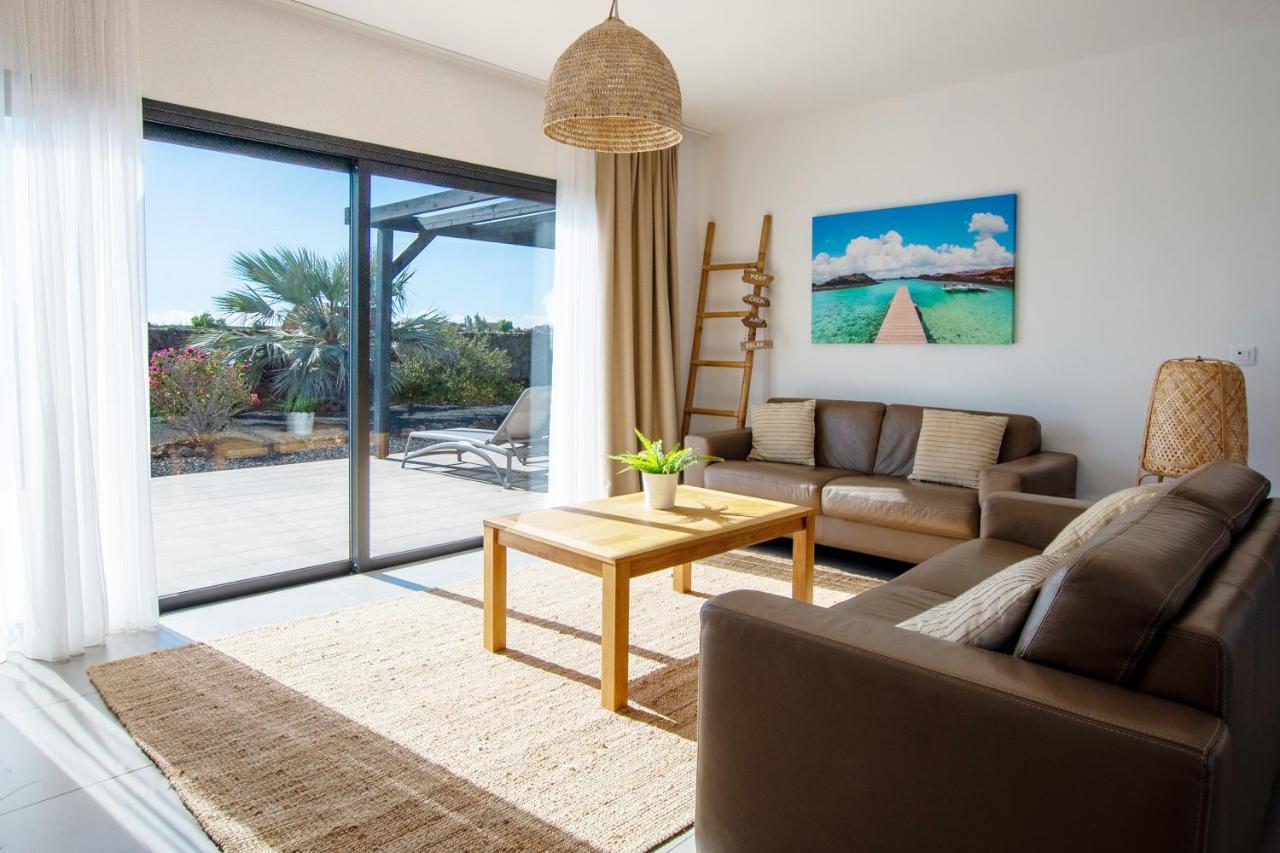Heated & Shared Pool Villa Matriana 36A, North Shore Villas Лахарес Екстериор снимка